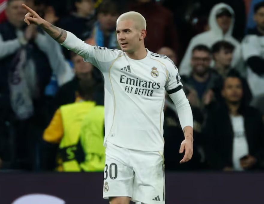 开云足球-阿斯：马斯坦托诺表现出色，展现了超越年龄的成熟与团队精神