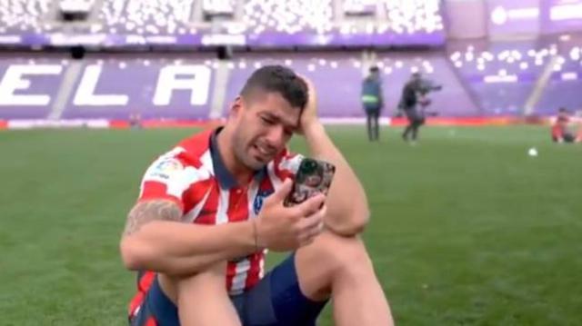 苏亚雷斯夺冠后落泪:巴萨看轻了我 这是最难一年