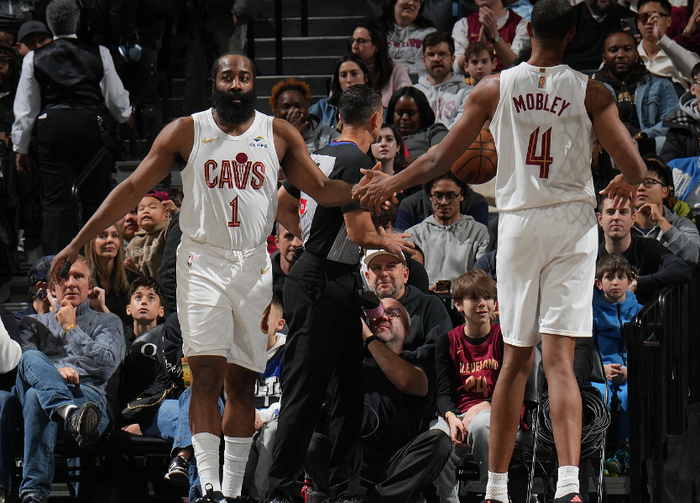 开云在线开户平台-胜爵士发布会!阿特金森吹哈登,爆赞莫布利,高情商谈梅里尔低迷|詹姆斯·哈登|骑士|莫布利;贾斯廷-安德森|克利夫兰骑士队|埃文-莫布利_新浪体育_新浪新闻